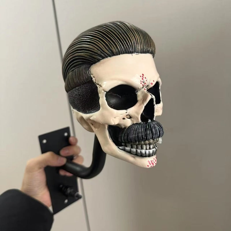 Antique Skeleton Helmet Wall Mount – Resin Motorcycle Helmet Holder, Gothic Bike Decor, Novelty Gear Storage Display Rack